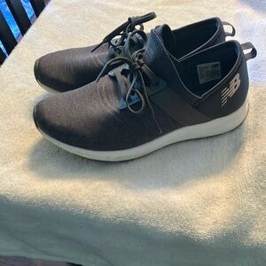 Like new Brooks shoes